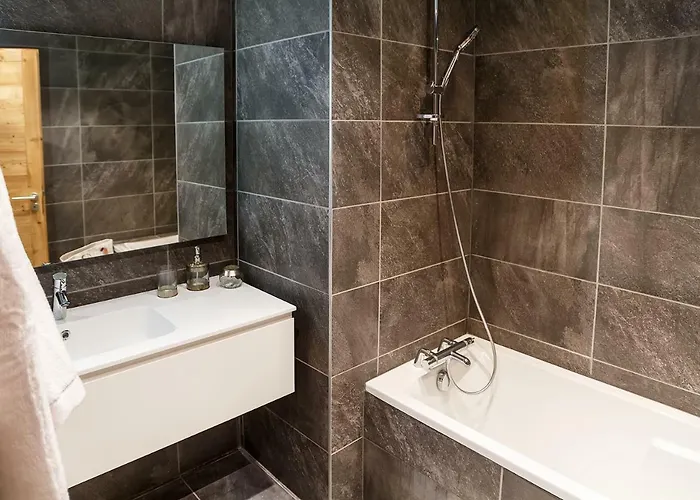 Fantastic Tenement - Ae 101 * Megève